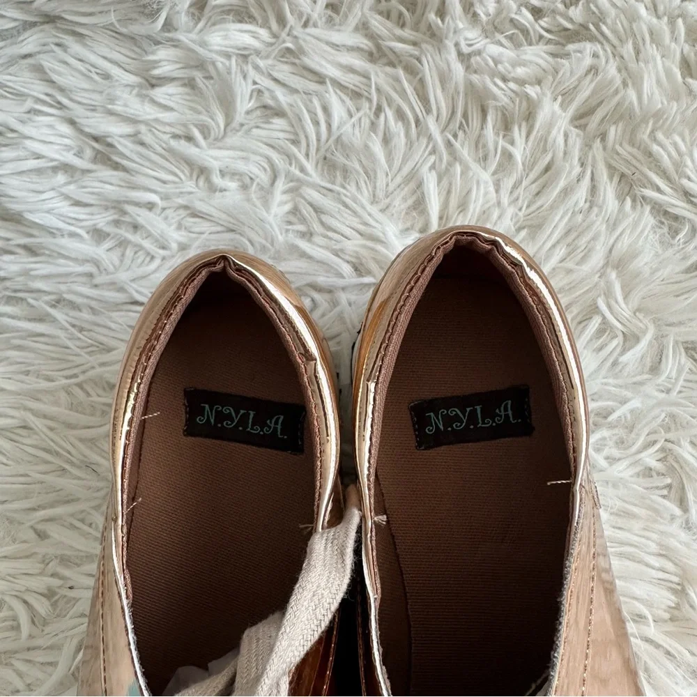 N.Y.L.A Mirage Fashion Sneaker Rose Gold New In Box Size 8 - Picture 4 of 7